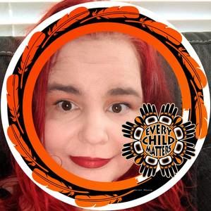 Meet your Posher, Joelle